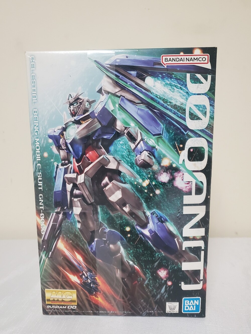 Bandai MG 1/100 GNT-0000 Gundam 00 Qan[T] Celestial Being Mobile Suit Model Kit